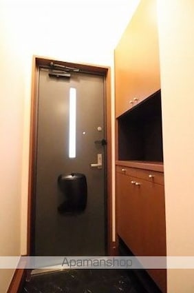 ストークコート[1LDK/45.29m2]の玄関