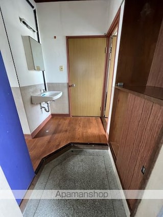 東雲マンション[2K/40.75m2]の玄関