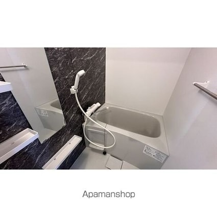 Ｖｅｌｏ　ＪＩＹＵＧＡＯＫＡ（ヴェロジユガオカ）[1R/20.06m2]のバス