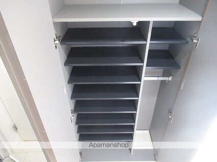 プレール荻窪南[1K/17.9m2]の玄関