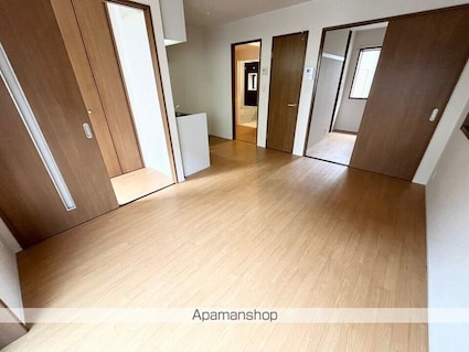 ルート・エイト[1LDK/34.37m2]のリビング・居間