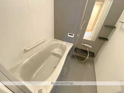 ｋｕｒｏｋａｎｅ３９（クロカネ３９）[2LDK/81.34m2]のバス