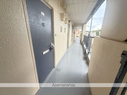 マンション谷地頭[1DK/33.55m2]のエントランス1