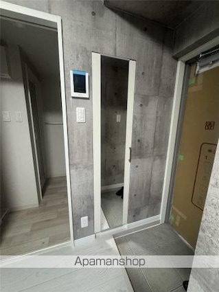 Ｔｈｅ　Ｒｏｃｋ　ＡＰＴ[1R/16.12m2]の玄関