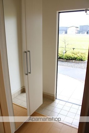 リバーサイド紫雲[2DK/44.75m2]の玄関