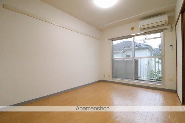 ラークバーレィの内装写真