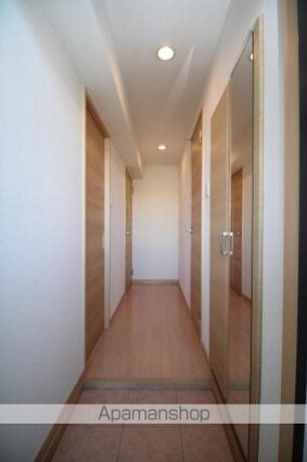 ル　レーヴＢ棟[1LDK/41m2]の玄関