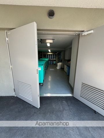 【新宿区百人町のマンションの写真】