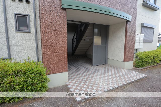 アヴァンセ 弐番館の玄関写真