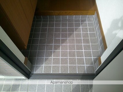 和歌山県御坊市塩屋町北塩屋[2DK/42.77m2]の玄関