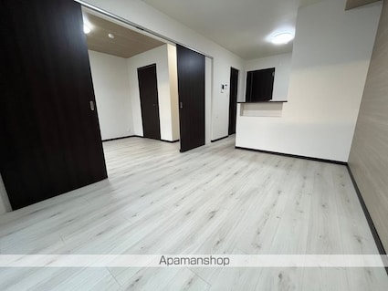 ＬＩＮＮＥＡ　ＭＩＫＵＭＯ[1LDK/40m2]のリビング・居間