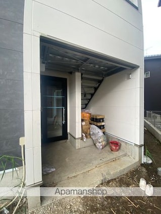 埼玉県八潮市大字木曽根[1LDK/27.88m2]のエントランス