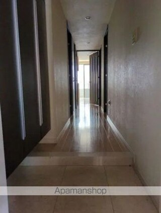 東京都府中市宮西町３丁目[1SLDK/62.54m2]の玄関