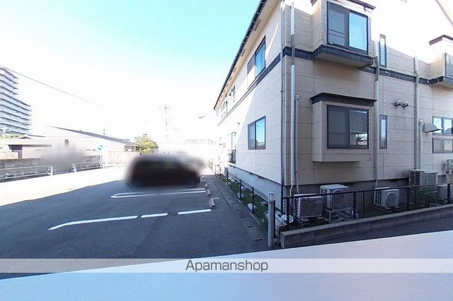 フロントコートのその他写真