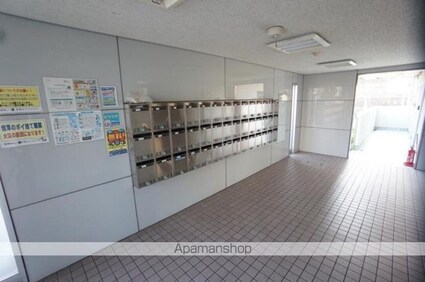 ロイアルコート桑原[1K/30.68m2]のエントランス