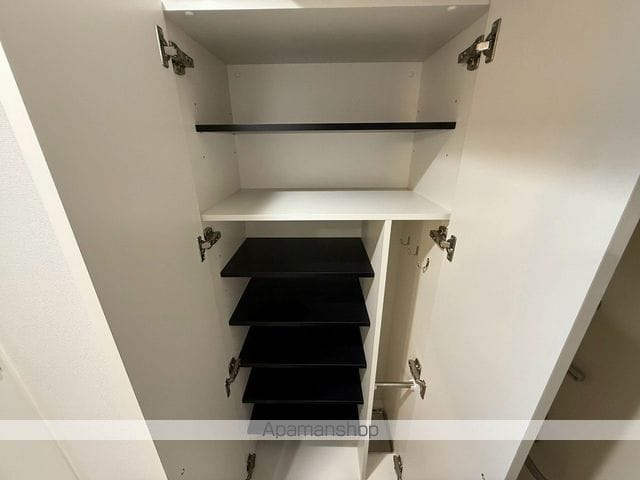セレニテ谷町四丁目アリエの内装写真