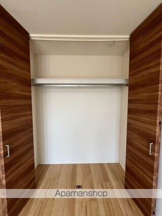 和歌山県和歌山市小雑賀[2LDK/62.03m2]の収納