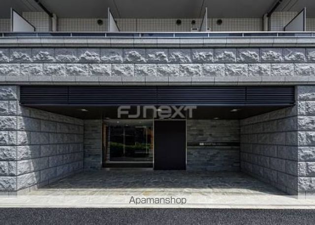 グランド・ガーラ横浜の玄関写真