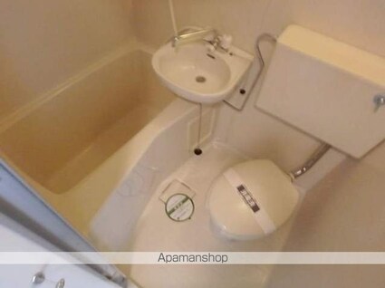 ワールドパレス永福町[1R/16.56m2]のバス