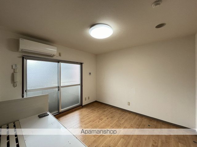 ラッフルズの内装写真