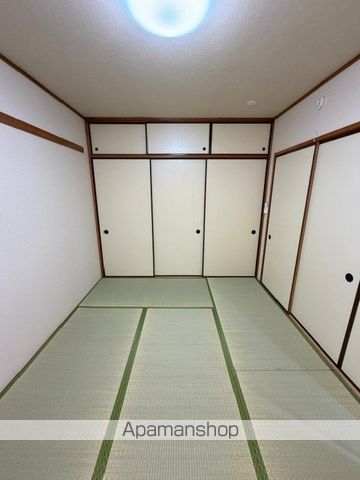 ラークバーレィの内装写真