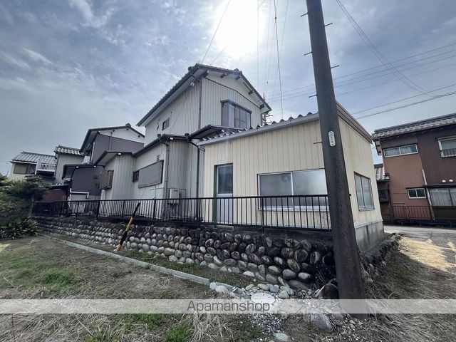 草井町中野61貸家の外観写真