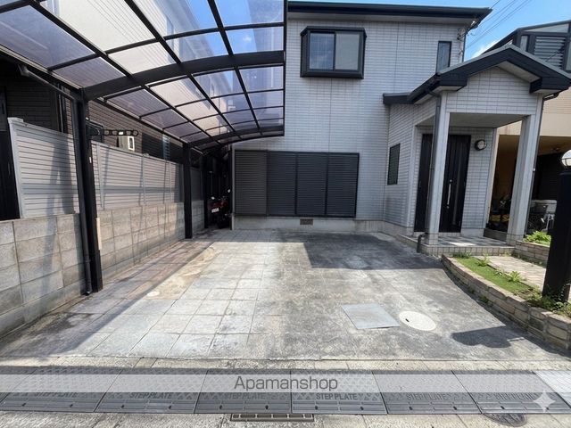 紀勢本線 宮前駅 徒歩13分 2階建 築27年の外観写真