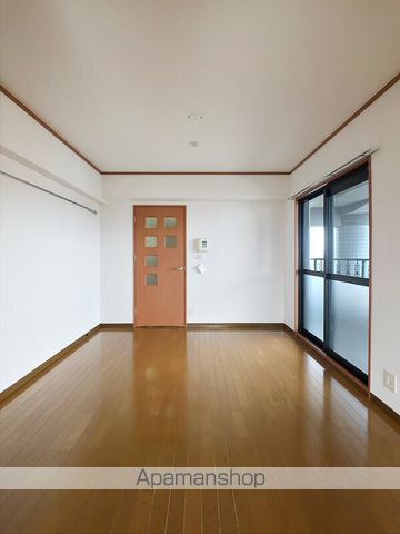 ロイヤル渡辺通の内装写真