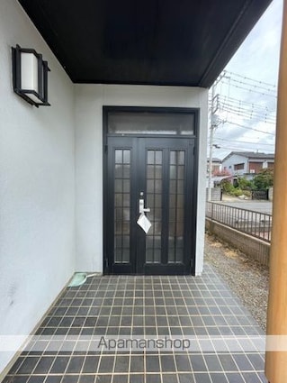 茨城県牛久市牛久町[5DK/93.15m2]のエントランス