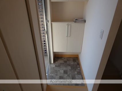 フォレスト　Ｂ棟[2LDK/53.25m2]の玄関