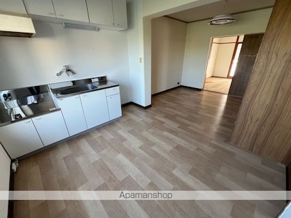 愛媛県新居浜市宇高町１丁目[2LDK/50.58m2]の内装3