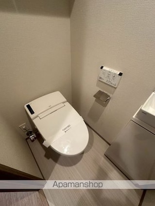 東京都中野区中央１丁目[1R/26.14m2]のトイレ