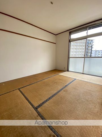 秋山ハイツの内装写真