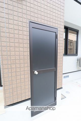 ROGA月寒東の玄関写真