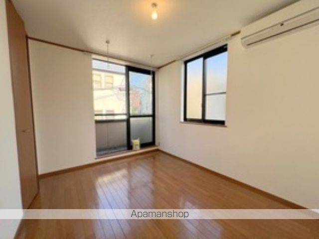 東京都世田谷区三軒茶屋２丁目[1K/21.42m2]のリビング・居間