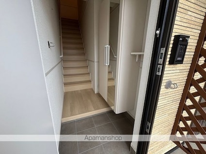 Ｍｏｄｅｒｎｅ　Ａｎｇｅ[2LDK/58.6m2]の玄関