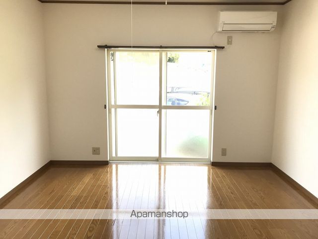 クローバーMORIの内装写真
