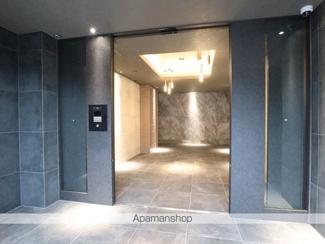 SーRESIDENCE堀田駅前FUTURの玄関写真