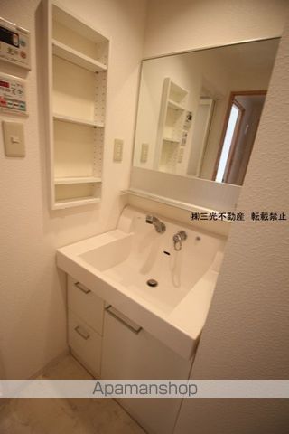 レガーロ美術館通の内装写真