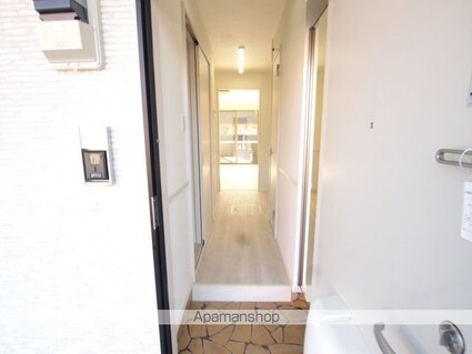 ＤＥ　ＤＯＭＯ　ＧＥＭＩＮＯＳ　２ｎｄ[1K/33m2]の玄関