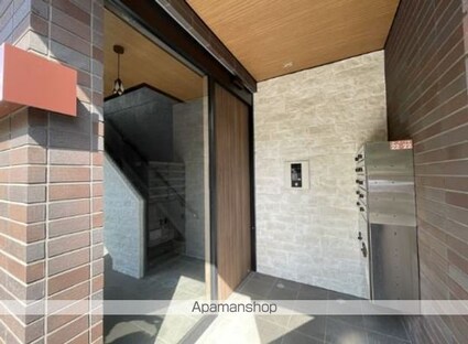 ｔｅｒｒａｃｅ　ｓｉｘ[1LDK/50.6m2]のエントランス1