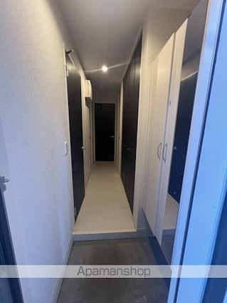 滋賀県大津市大萱７丁目[1LDK/42.93m2]の玄関