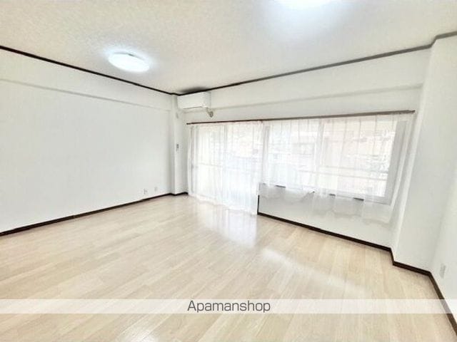 COMODO BASEの内装写真