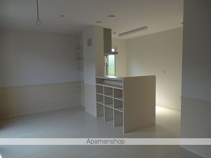 アメージングパル[2LDK/60.78m2]のリビング・居間